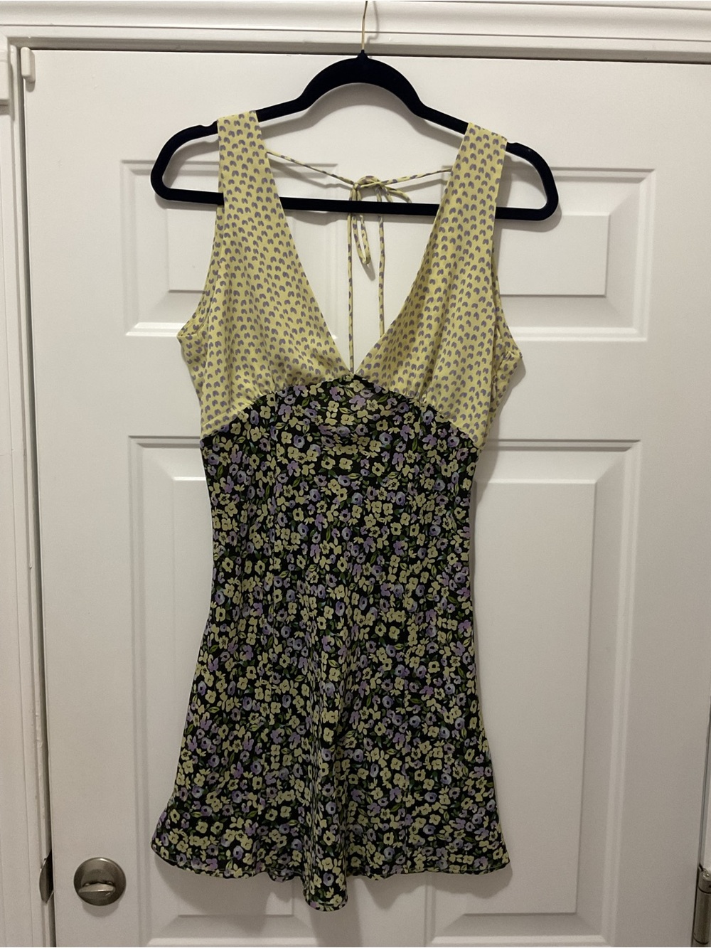 Floral Mixed Print Plunge V-Neck Mini Dress Yellow Black Size 10 VRG GRL